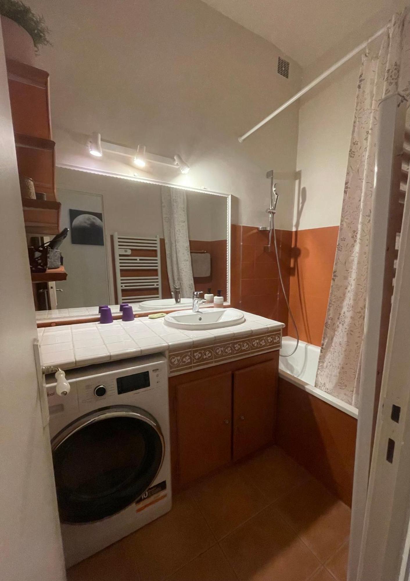 Appartement Au Centre D'Avignone Esterno foto